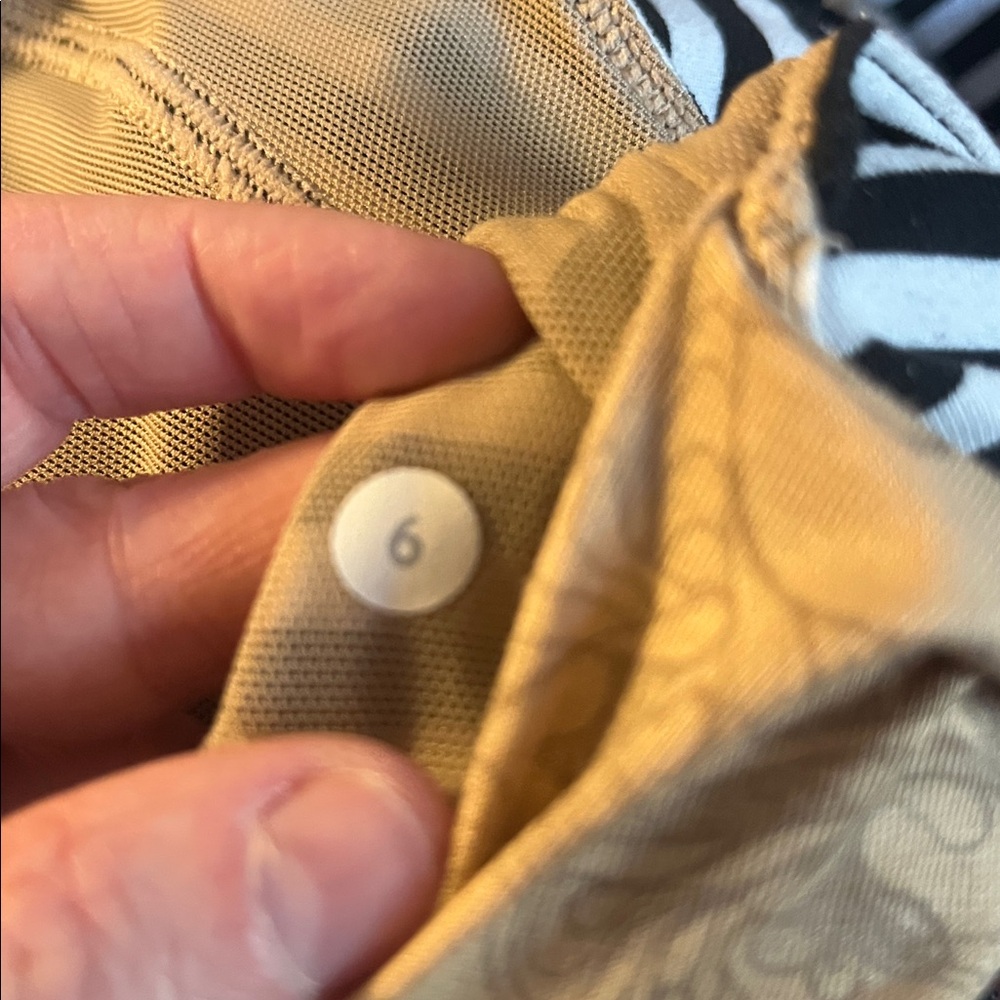 Lululemon top - Picture 8 of 8